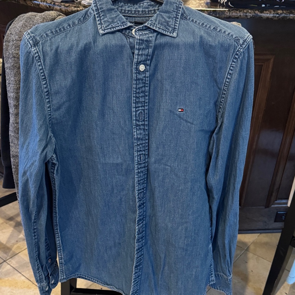 Tommy Hilfiger Men's Casual Blue Button Down Shirt